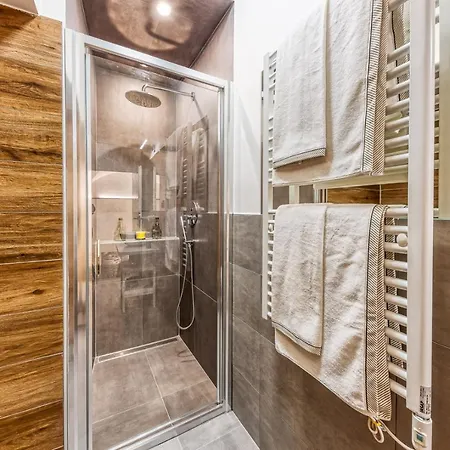 Elegante Pied A' Terre Nel Centro Di