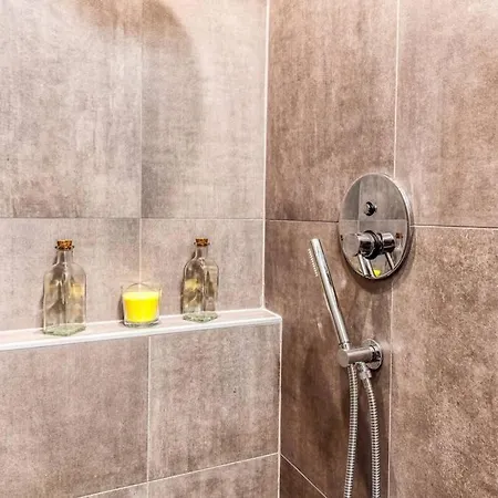 Διαμέρισμα Elegante Pied A' Terre Nel Centro Di