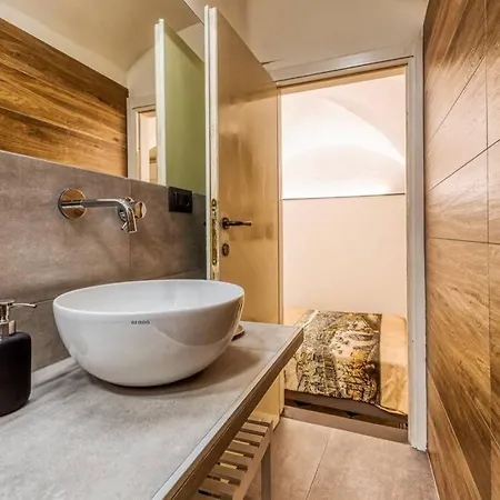 Elegante Pied A' Terre Nel Centro Di *